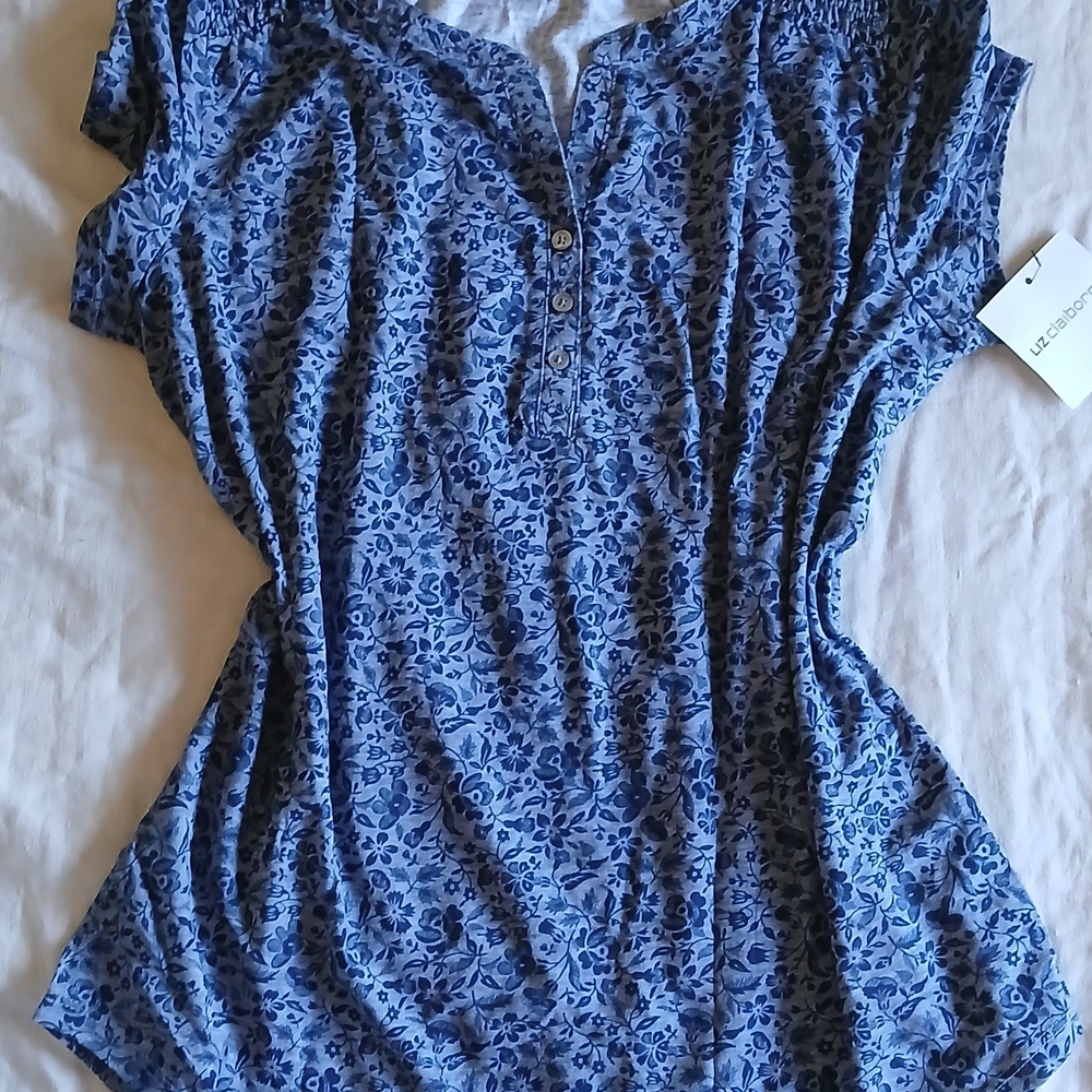 Liz Claiborne Navy Floral Top